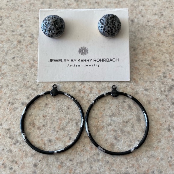 Earrings by Kerry Rohrbach - Picture 2 of 4
